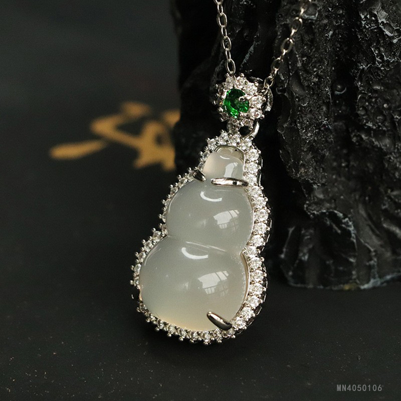 Attache Natural Ice White Agate Gourd Pendant Chalcedony Necklace National Trend Jewelry Factory Wholesale MN 4050106