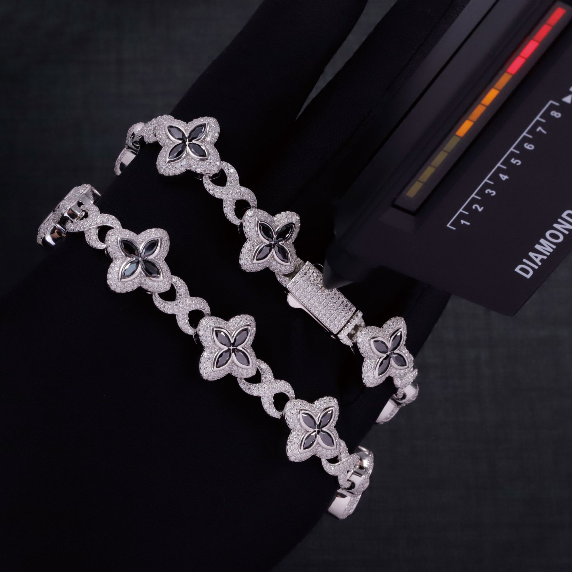 Cross-Border Hot-Selling Black Four-Leaf Clover Bracelet S925 Silver Inlaid with Moissanite Fashionable and Personalized Hip-Hop Style Bracelet for Men and Women