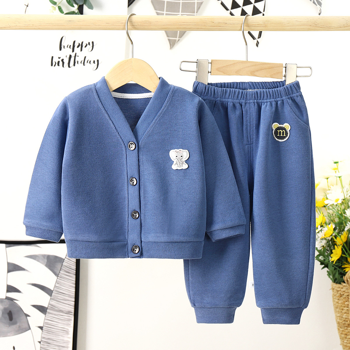 Children's Spring and Autumn Sports Suits, Casual Wear for Boys and Girls, Cartoon Knit Autumn Clothes for Toddlers and Kids, Breathable and Comfortable