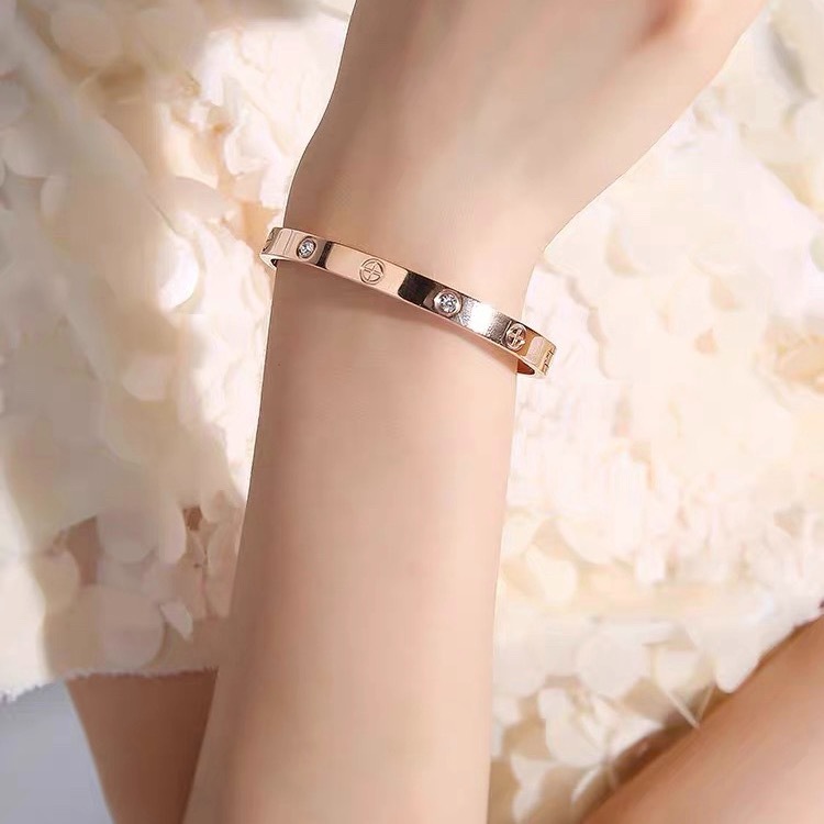 Titanium Steel Bracelet High Version with Internal Label, Non-Fading Bracelet, Oval Design, Not for Craftsman, Mother-In-Law, Others