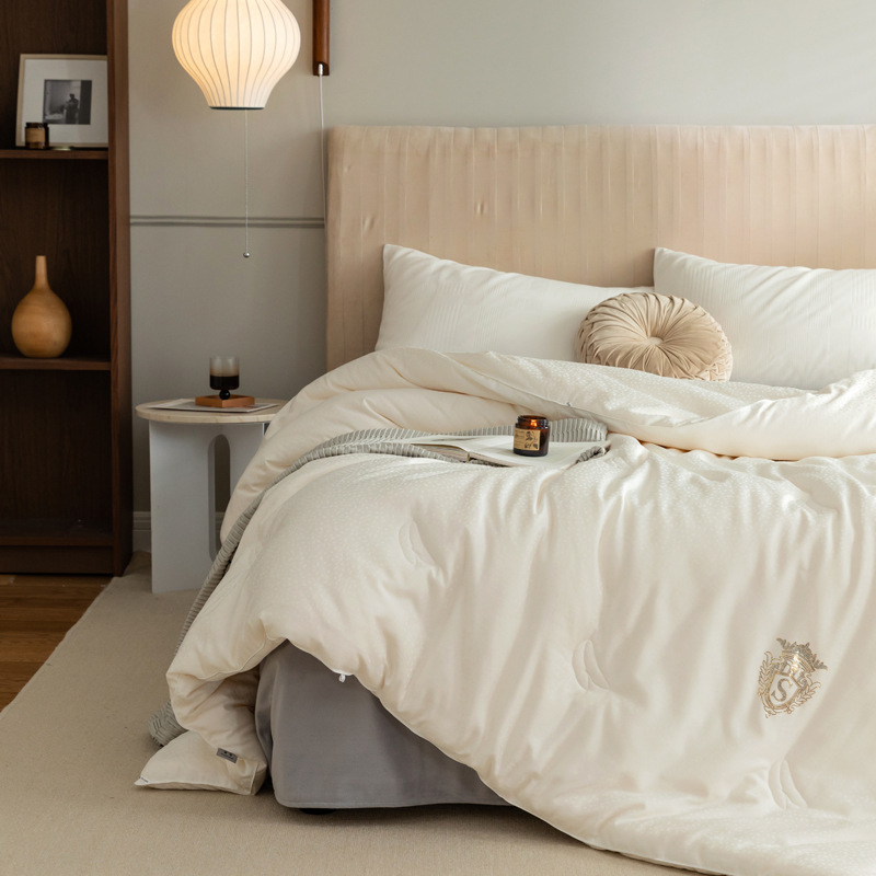 Two-in-one core winter quilt quilt quilt spring and autumn pure cotton high-end summer 55% quilt air conditioner 80s quilt mother and child soybean Royal product