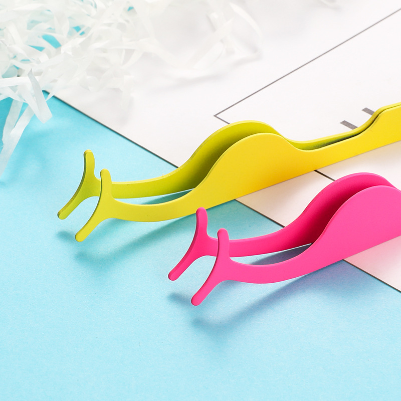 Factory wholesale carbon steel eyelash curler portable false eyelash auxiliary device multifunctional eyelash curler tweezers Eyelash Curler