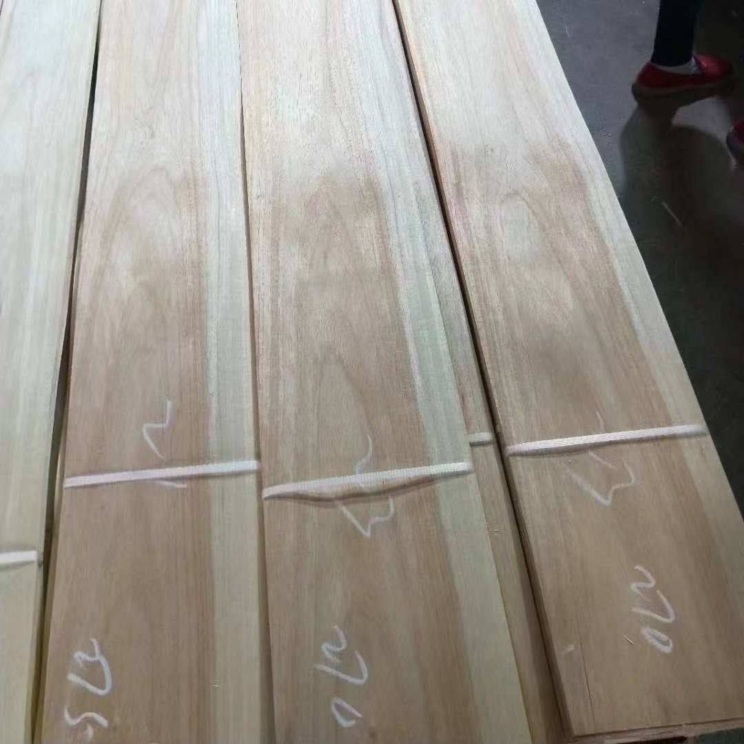 Прямые поставки шпона из резинового дерева, ФСЦ, с горным рисунком, шпона из резинового дерева