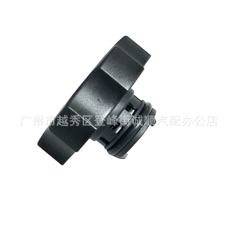13502353 suitable for Chevrolet Cruze water tank cover cross-border auto parts Buick Opel water bottle cover expansion pot