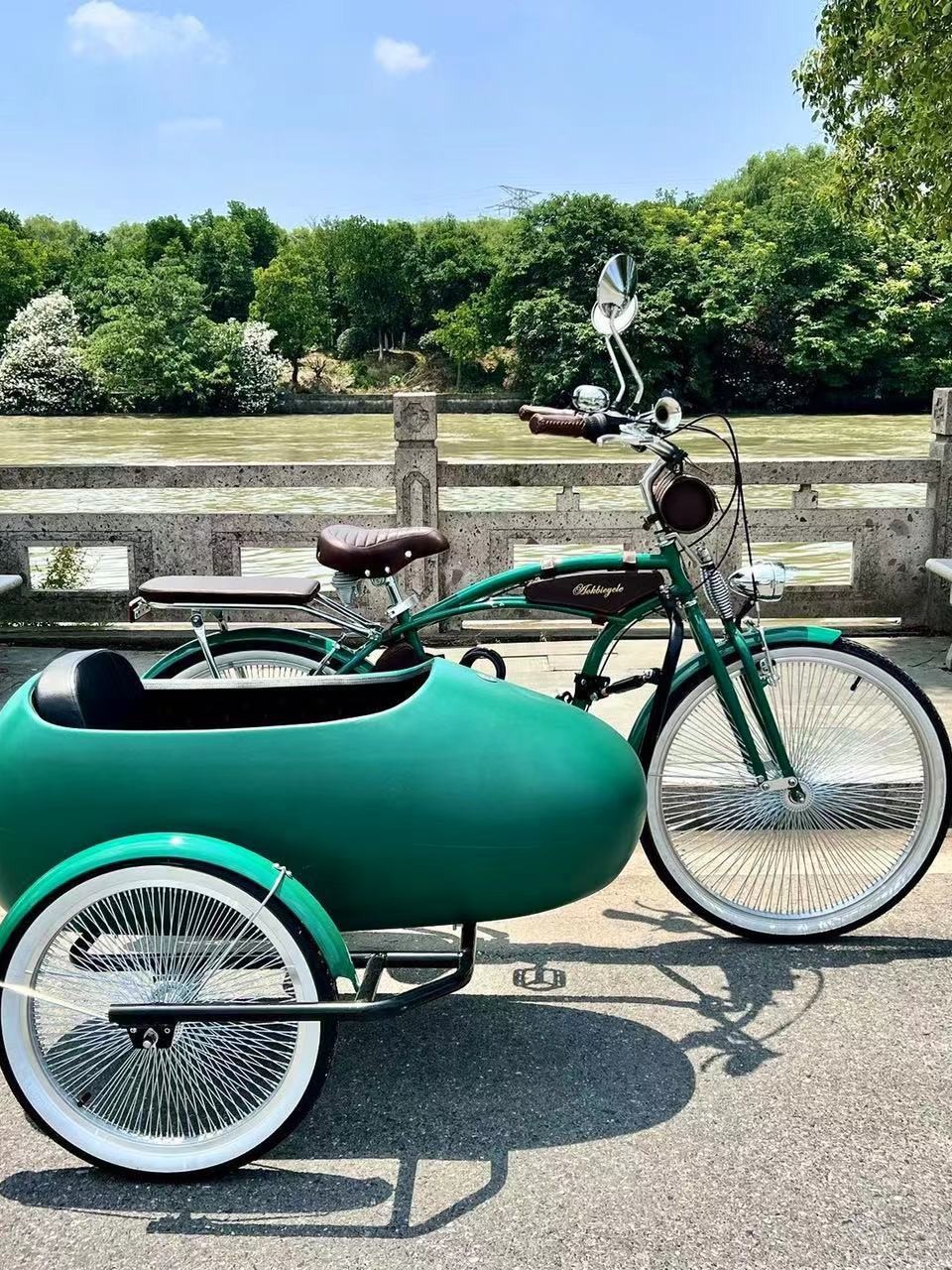 Comfortable Three-Wheeled Bicycle, Classy Park Display Side Bucket, Drag Bucket Bicycle, Secret Spoke, Classy Side Three-Wheeled