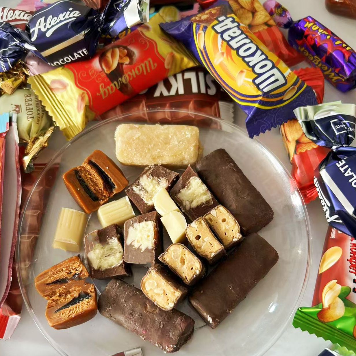 Wedding candy Russian flavor chocolate purple candy toffee mixed wholesale annual gift bag casual candy