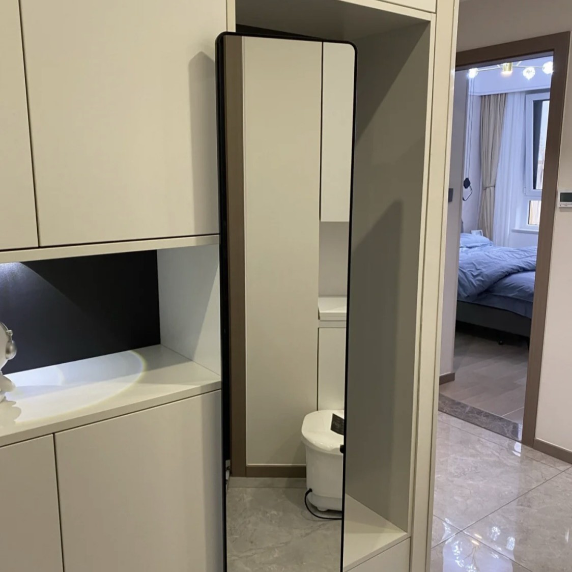 Push-Pull Full-Screen Wardrobe Mirror