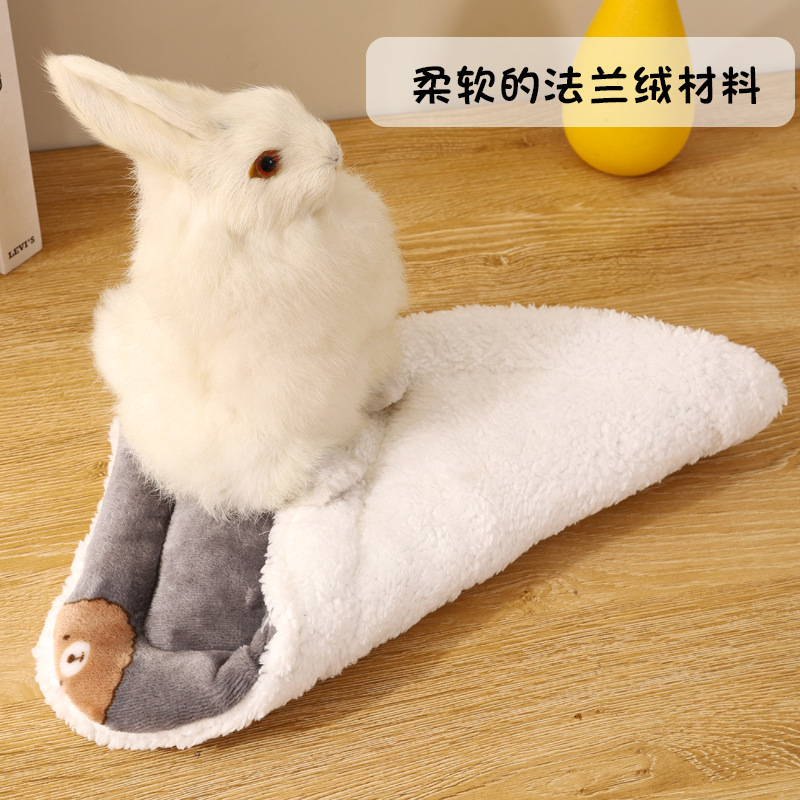 Cross-Border Rabbit Cage Mat for All Seasons, Soft and Comfortable Rabbit Guinea Pig Hedgehog Squirrel Small Pet Mat Sleeping Bag
