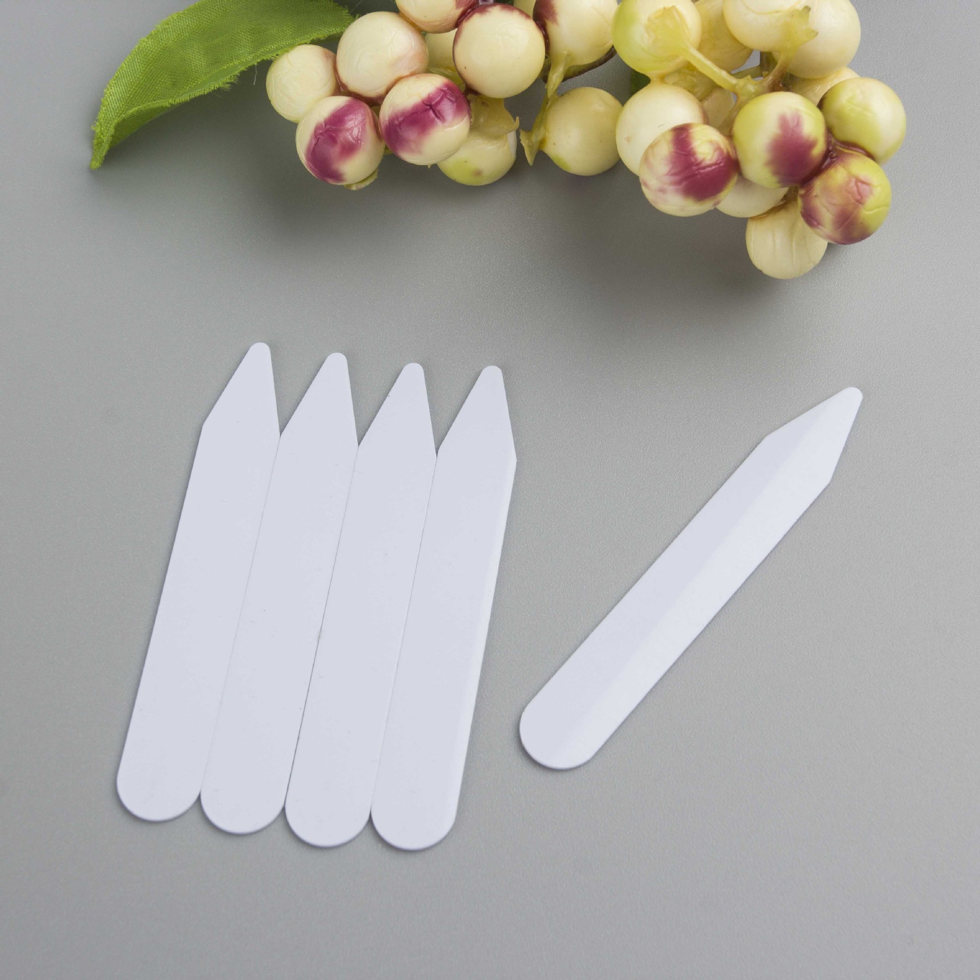 Factory Direct Sales Plastic White Collar Corner Piece Shirt Collar Insert 70 Silk Pvc Collar Support Spot Wholesale