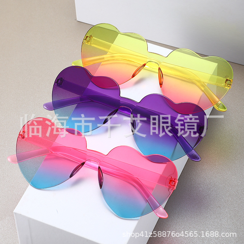 Солнцезащитные очки в форме сердца, безободковые, яркие цвета