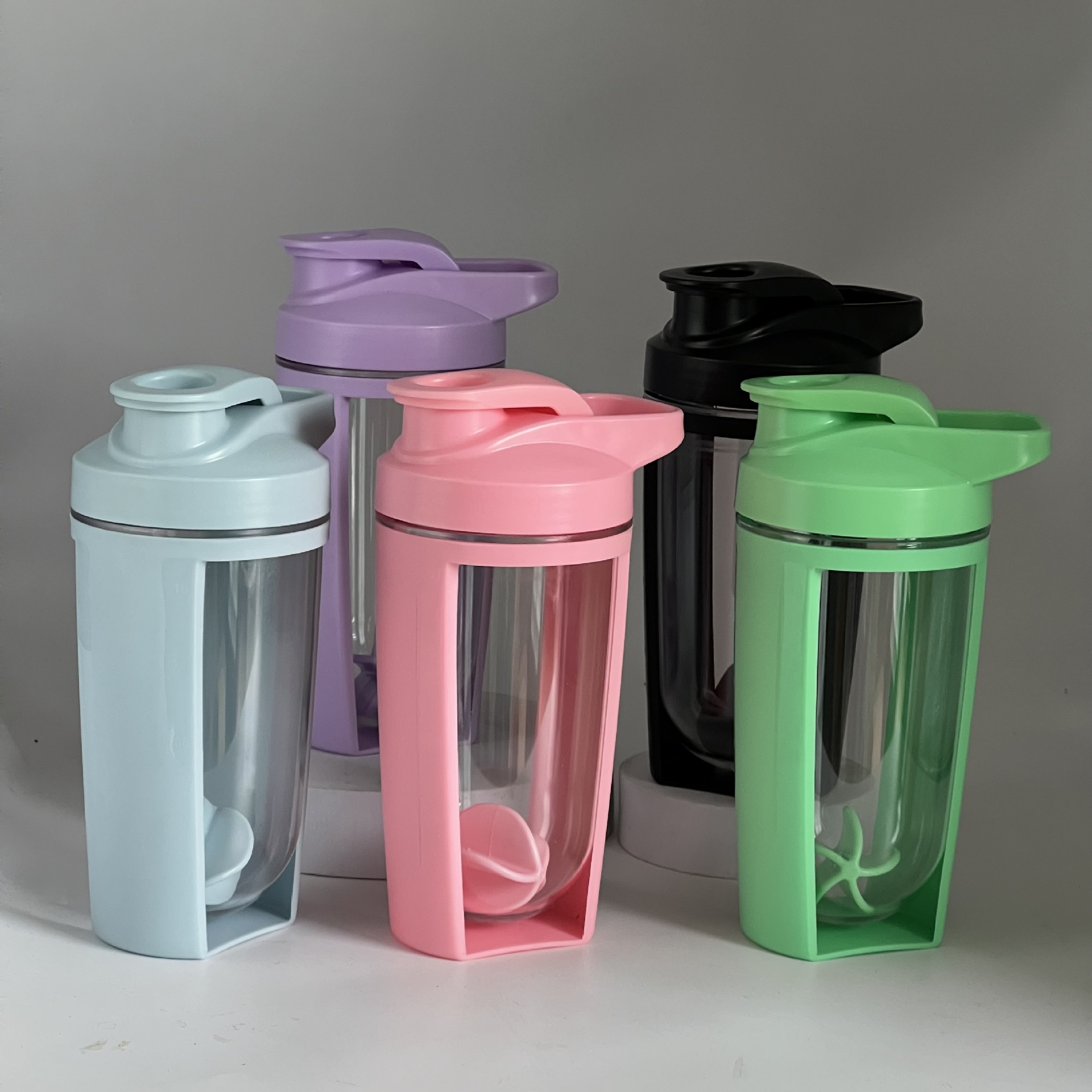500мл портативный пластиковый двухслойный шейкер с масштабом молочный коктейль стакан протеинового порошка фитнес спортивный стакан с логотипом