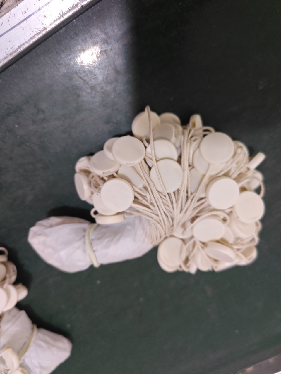 Clothing hanging grain tag rope buckle bronzing wax rope polyester rope cotton rope