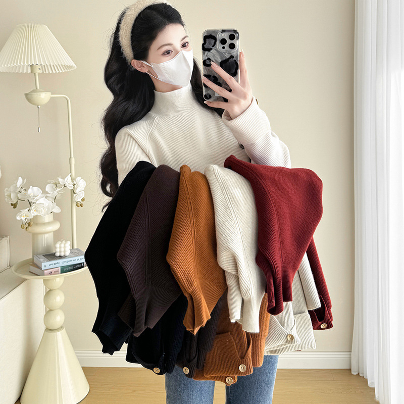 Pregnant women's clothing bottoming shirt 2024 new autumn and winter sweater sweater sweater fashion western style fashionable winter coat high sense