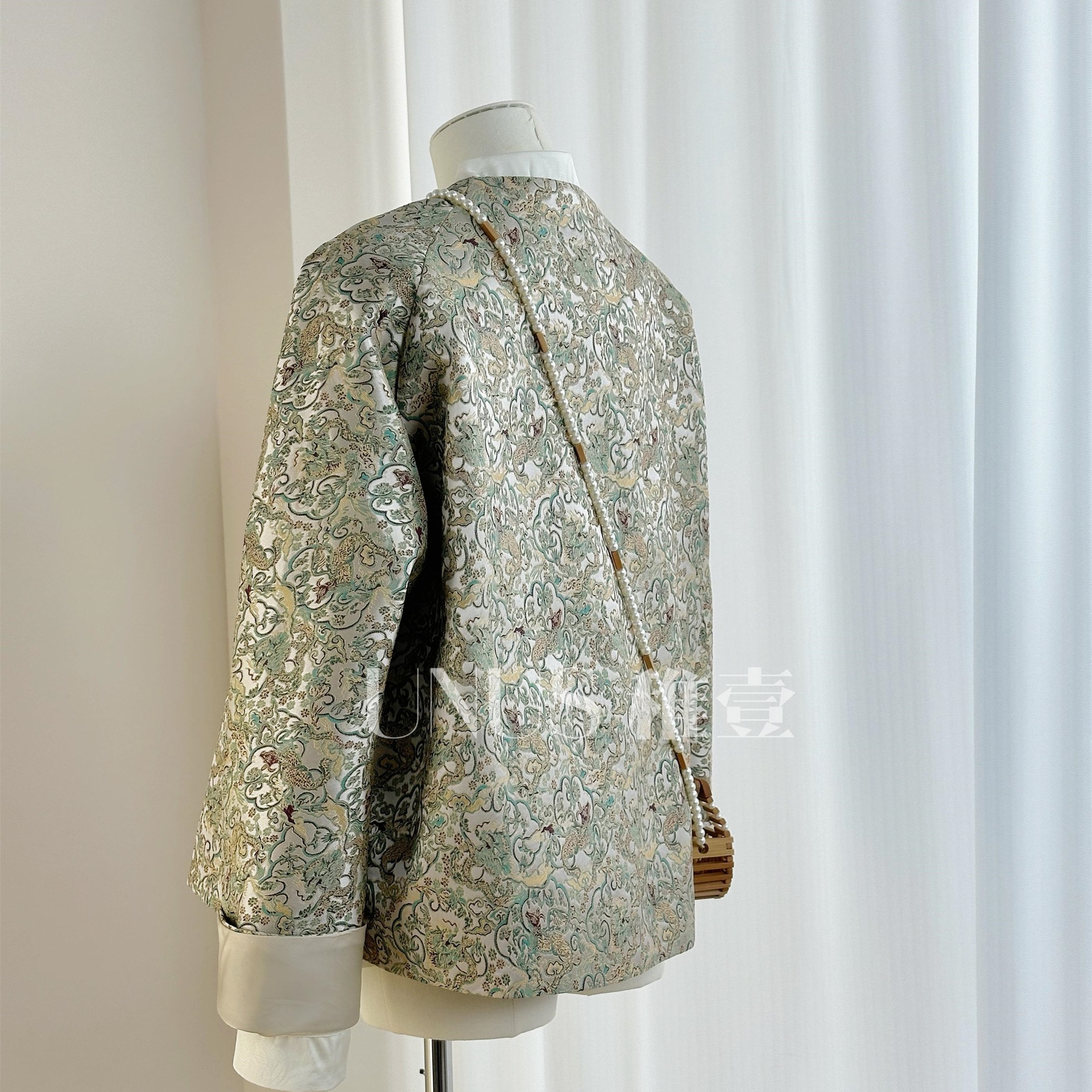 UNUS Young One New Chinese High-grade Dragon Pattern Cloud Brocade National Style Jacket Autumn Jacquard Song Jin Zen Short Autumn