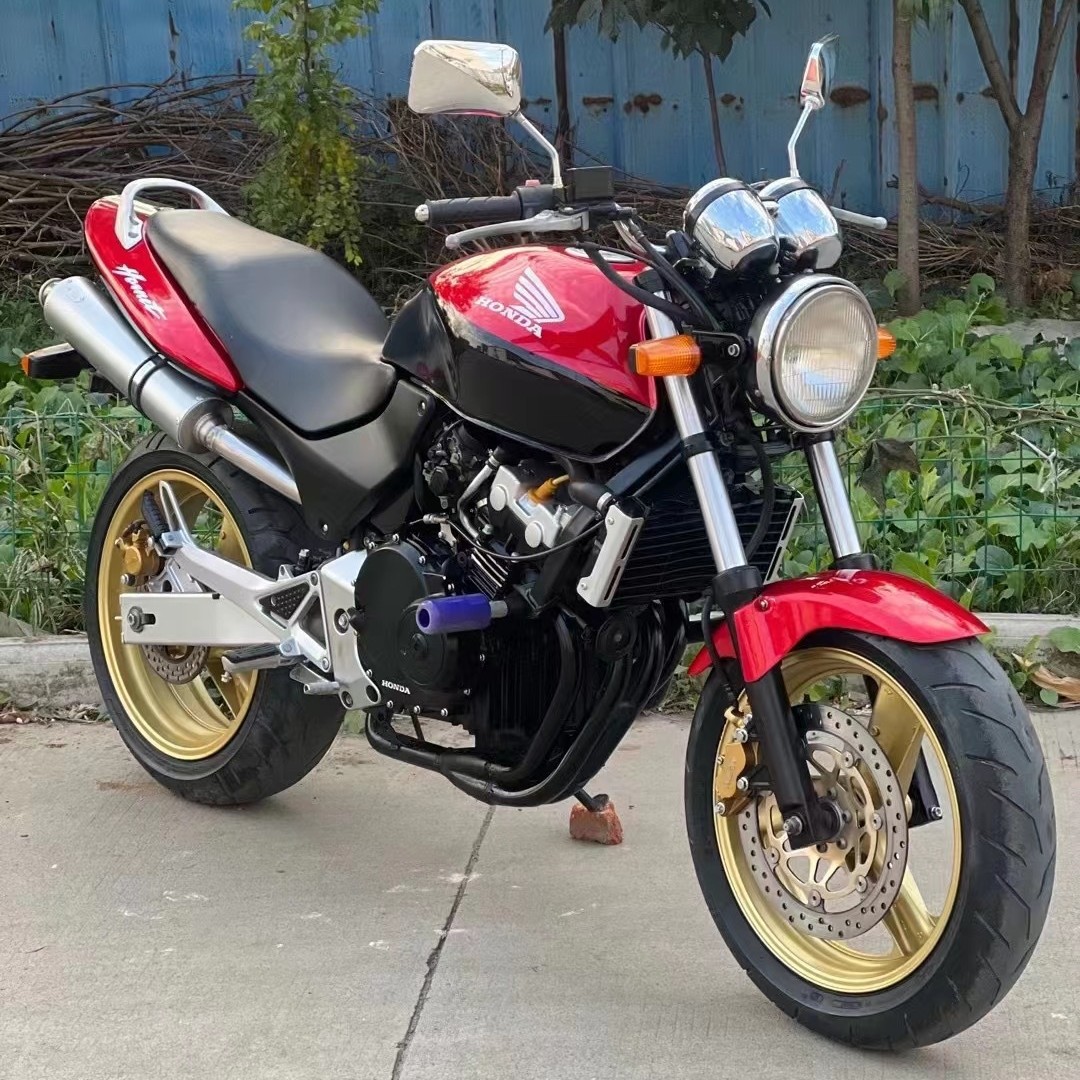 Second-Hand Imported Small Yellow Bee Field Four-Cylinder Water-Cooled 250 Street Car Cb400 Heavy Motorcycle Retro Large Displacement Motorcycle