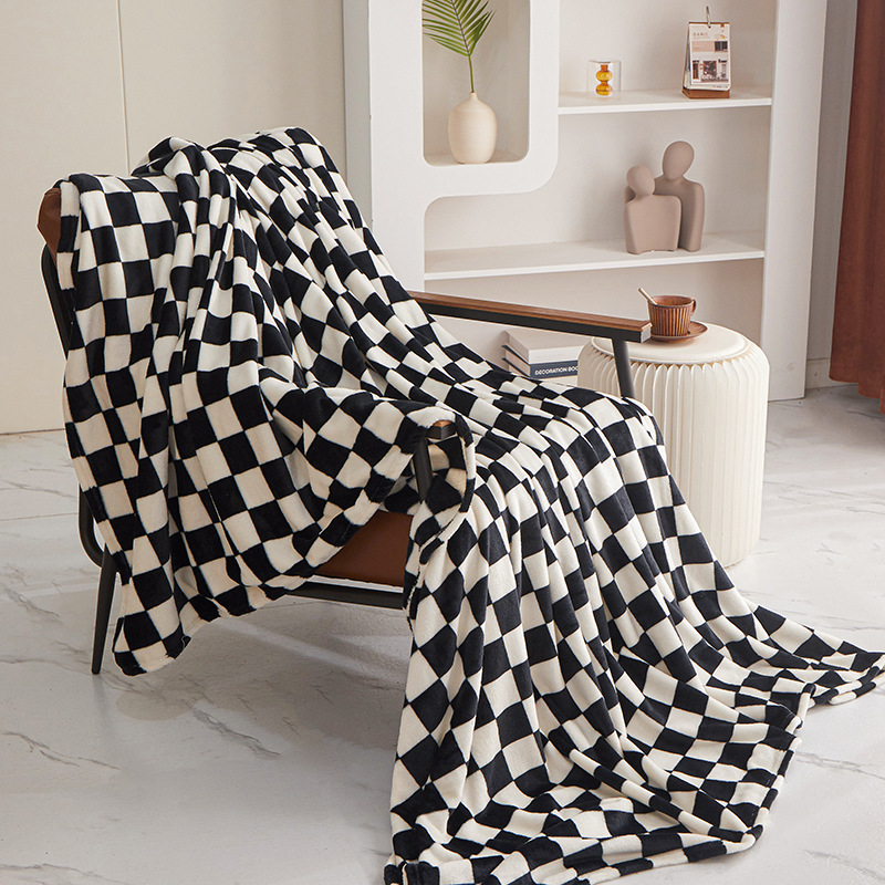New Checkerboard Flannel Blanket Thickened Milk Blanket Coral Fleece Nap Blanket Foreign Trade Gift Blanket Wholesale