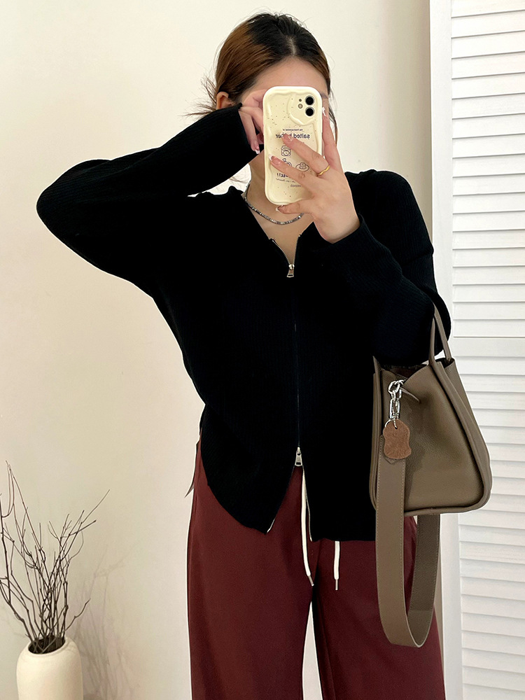 Пуховик с капюшоном и двойной молнией для полных женщин 2025 осень свободный вязаный кардиган