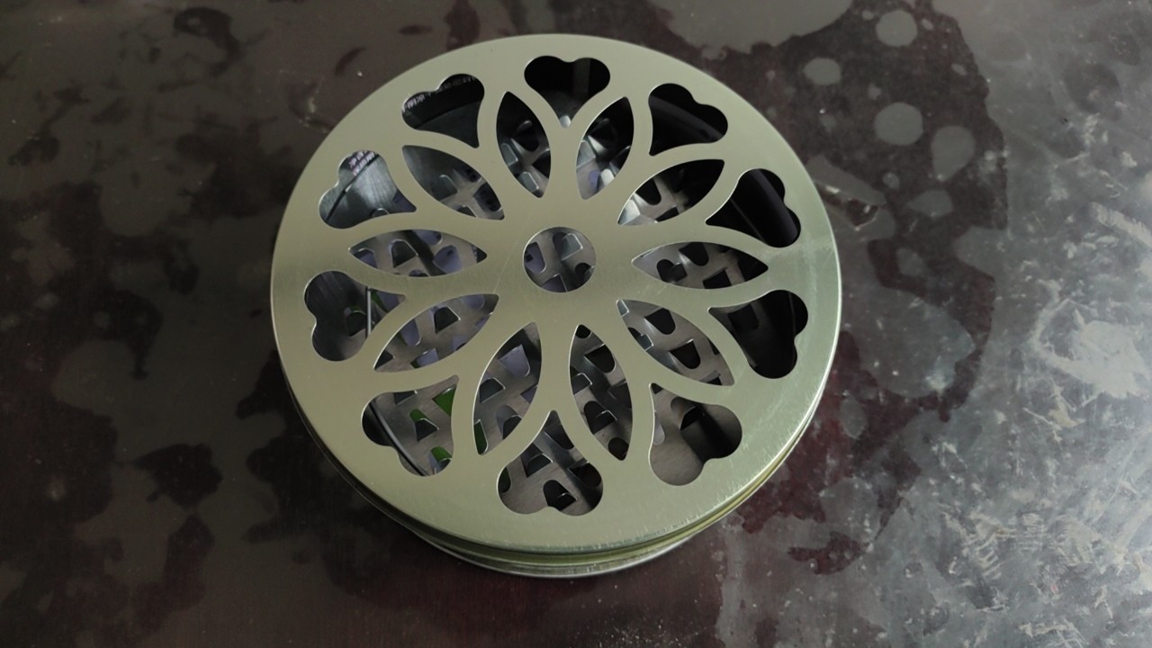 Manufacturer Direct Supply Mosquito Coil Holder with Handle, Household Mosquito Coil Tray with Lid and Ash Catcher, Outdoor Portable Mosquito Coil Holder