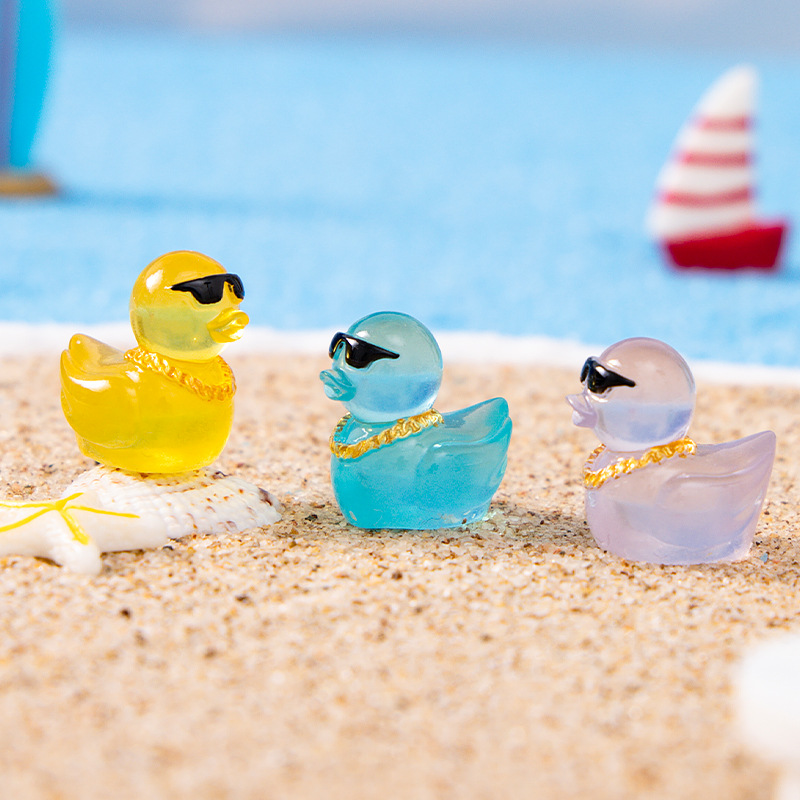 Micro Landscape Color Luminous Sunglasses Duckling Home Furnishing Desktop Ornaments Animal Decorations Resin Desktop Small Ornaments