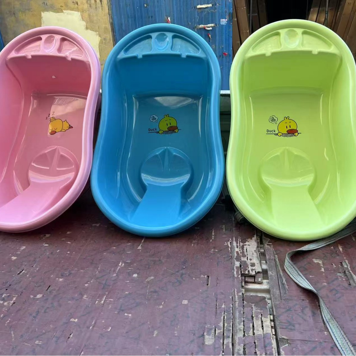 Baby bath tub for mother and baby thickened sitting and lying bath tub cartoon newborn baby bath tub children supplies