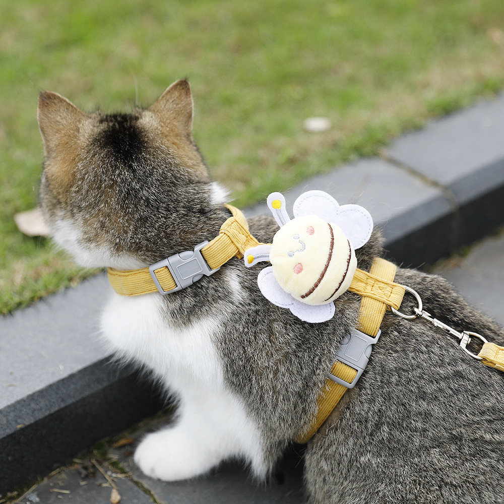 Little Bee Cat Traction Rope I-shaped Anti-break Out Walking Cat Rope Cyber Celebrity Adjustable Chest Strap Cat Rope