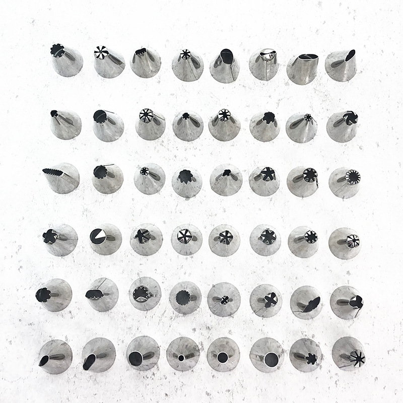 Full set of stainless steel decorating mouth wholesale loose mouth conversion converter small cake cream mouth set decorating tools