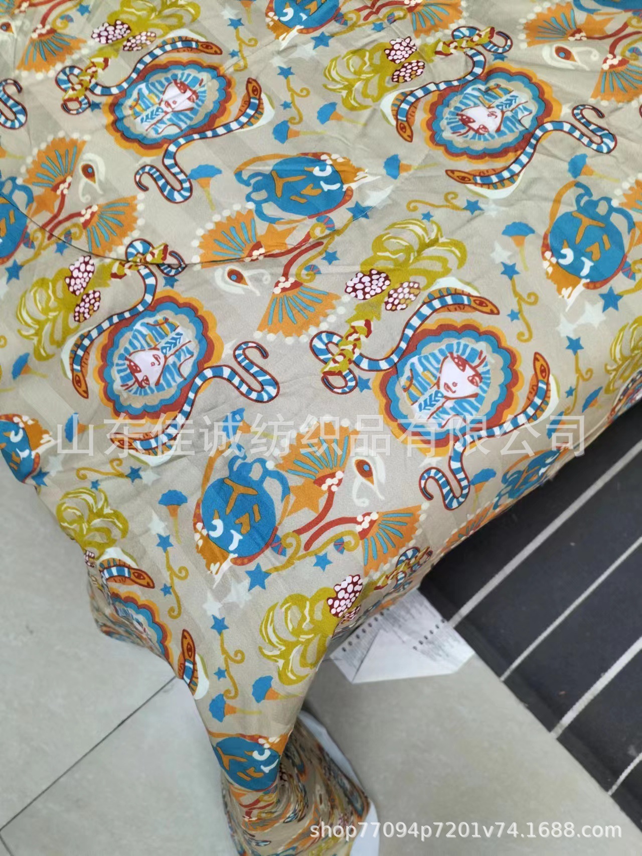 140 horse cotton outer skin, inner soybean fiber filler, size 200*230 quilt