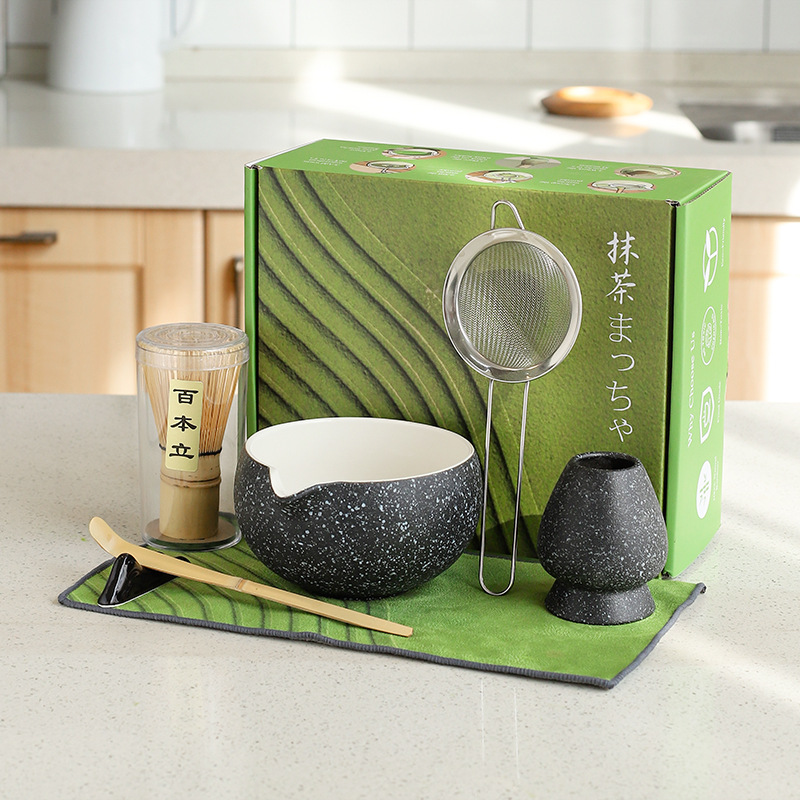 Набор для матча с венчиком, подставкой для венчика, инструментами для матча, чайной щеткой, бамбуковым венчиком и упаковкой в цветной коробке