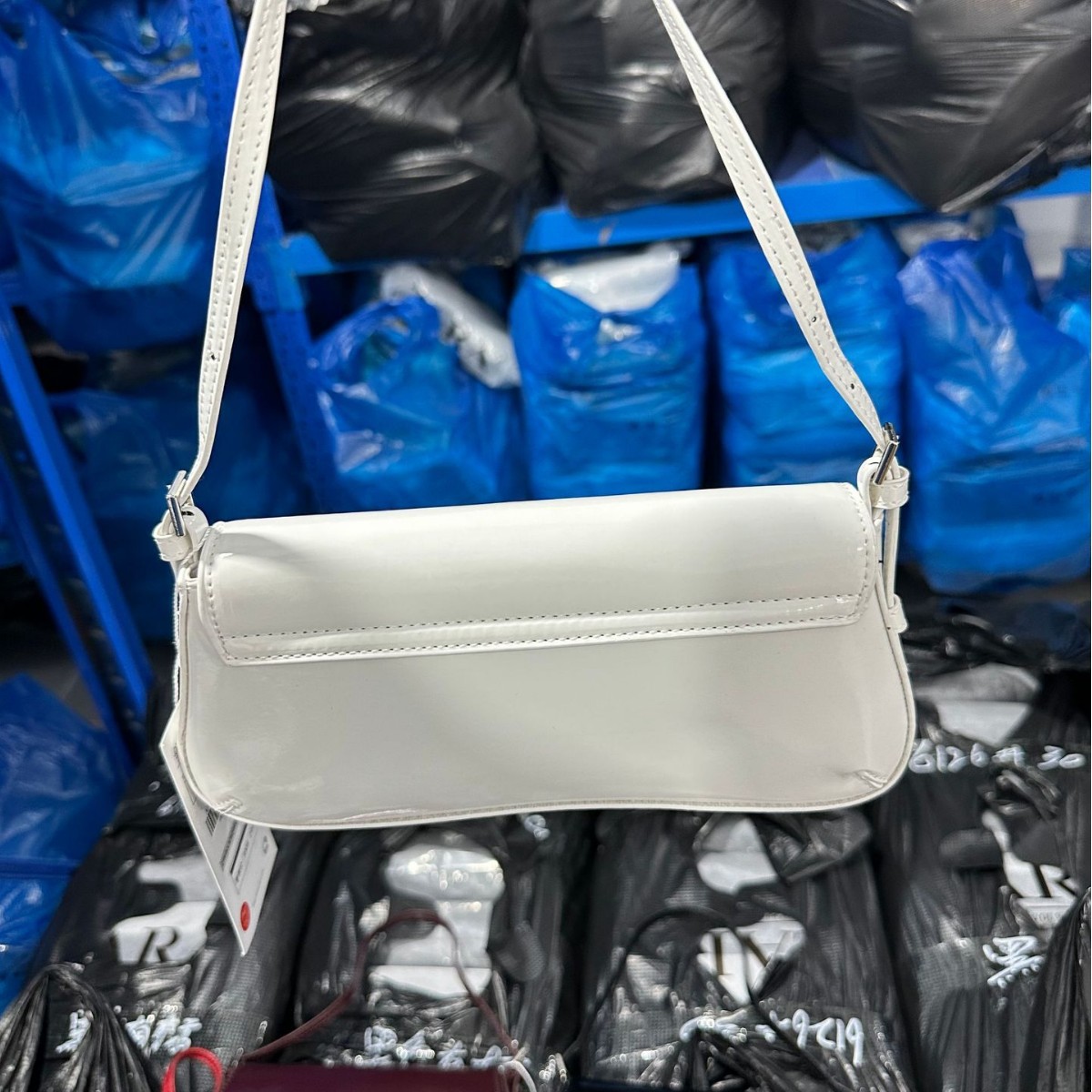 Zr Home Cross-Border Off-White Baguette Underarm Bag 2024 Autumn New Fashion Simple European and American Flap Retro Shoulder Bag