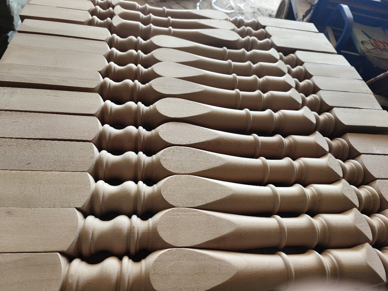 Столб для перил из массива дерева, красное дерево, резиновый бук