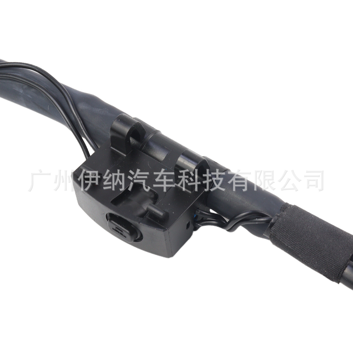 1768600192 1768600092 Suitable for Mercedes-Benz Front Windshield Hood Water Nozzle with Heating