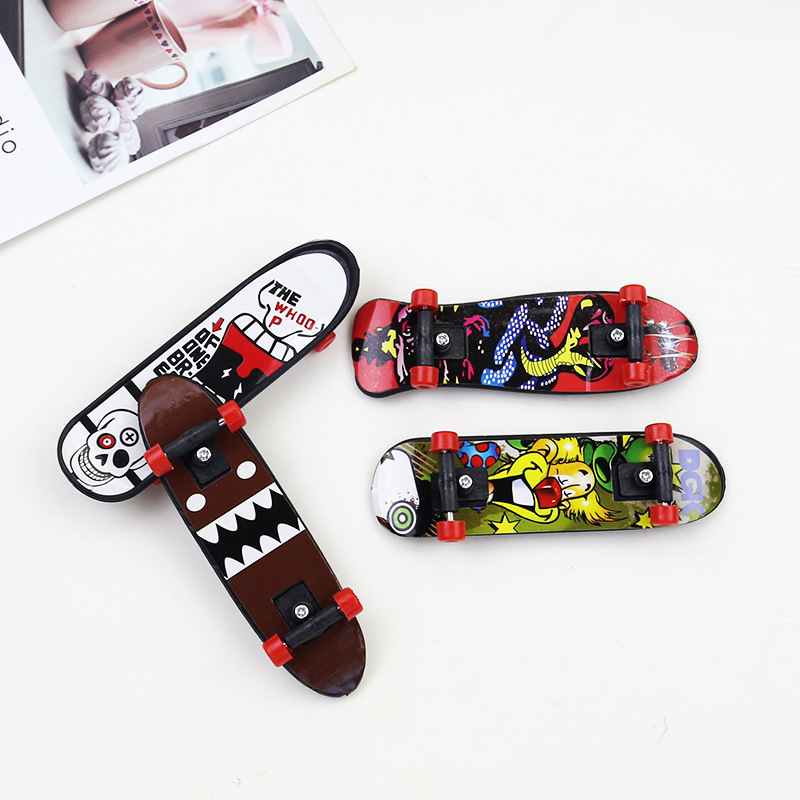 Finger Scooter Creative Mini Fingertip Skateboard Thumb Toy Desktop Small Toy Turtle Skateboard Toy Wholesale