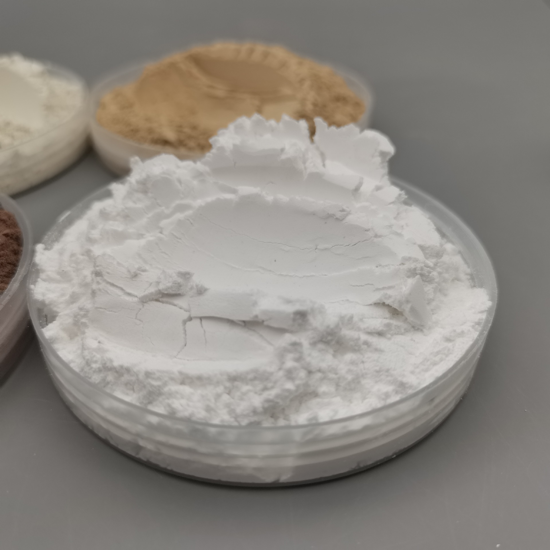 Diatomaceous Earth Manufacturers Supply Earthy Yellow Diatomaceous Earth Filter Aid for Sewage Treatment Adsorption Coating 325 Mesh Diatomaceous Earth