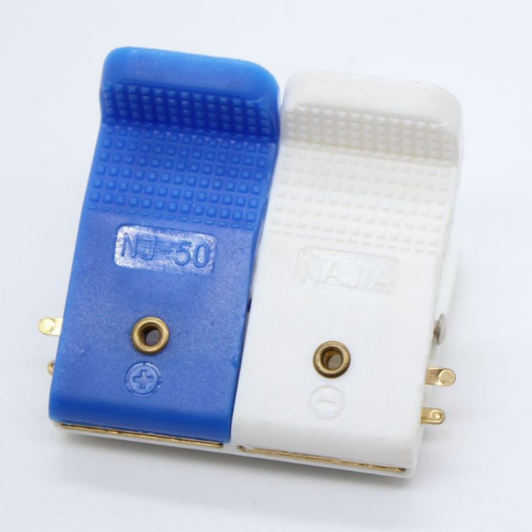 Guangwei 50mm flat polymer fixture battery charging and discharging capacity testing clip 50-40a2