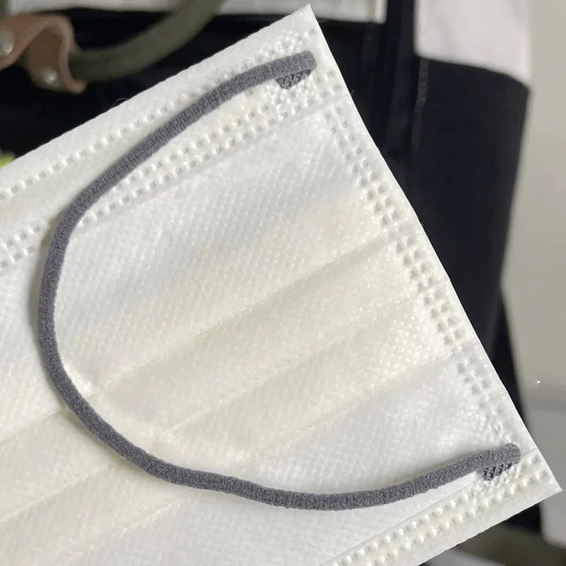 Cream White small red book with milk white disposable mask white three-layer adult female independent packaging factory wholesale