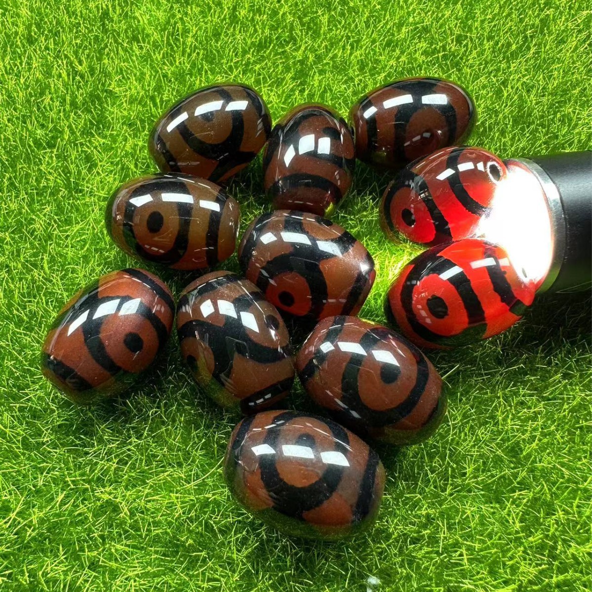 Оптовая продажа натурального восточноазиатского шелкового амулета красные три глаза аксессуары для ключиц ослабляющие бусины буддийские бусины бодхи полуфабрикаты