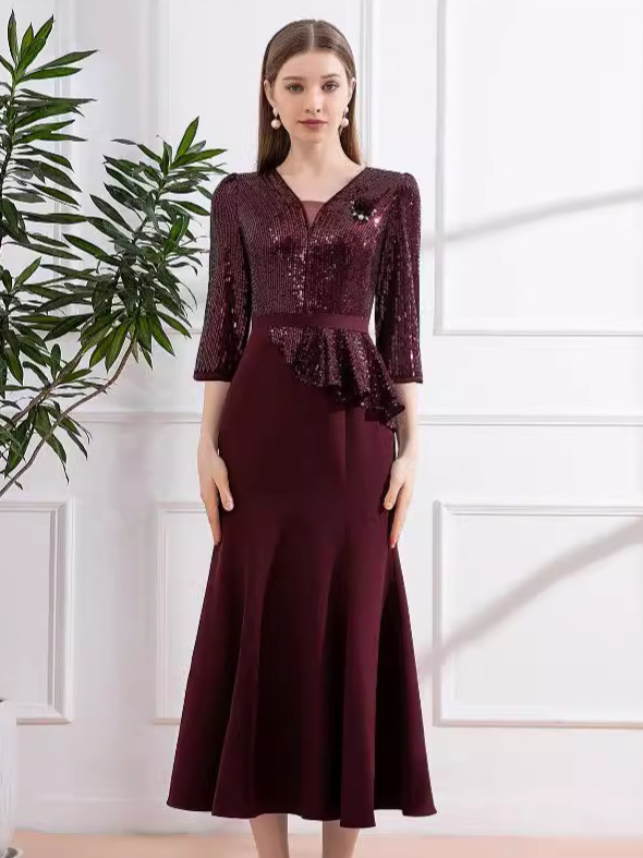 Shenzhen brand fashion banquet dress young noble mother-in-law mother-in-law plus size dress factory a generation of hair