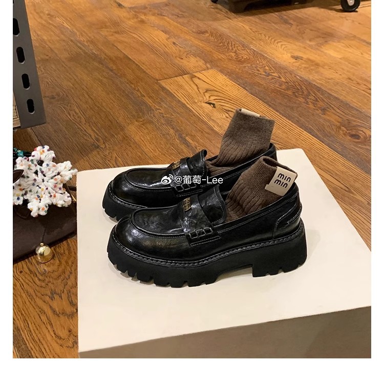 Лоферы в британском стиле из конской кожи с золотой монетой для женщин, весна-осень, новые, круглые носки, слипоны, толстая подошва