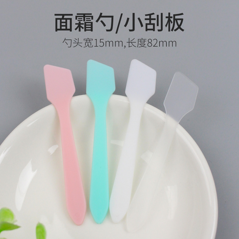 Ложка для крема, кисть для смешивания, маленький инструмент для красоты