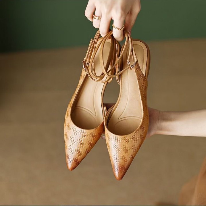 Supply of Interwoven Sheepskin Combined with Special Weaving Technology and Sheepskin Material