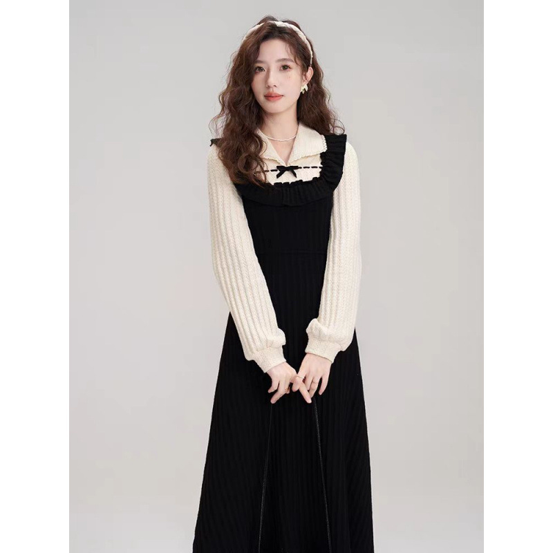 2024 Autumn and Winter New Hepburn Style Knitted Pregnant Women's Sweater Fake Two-piece Contrast Color Inner Elegant Breastfeeding Skirt