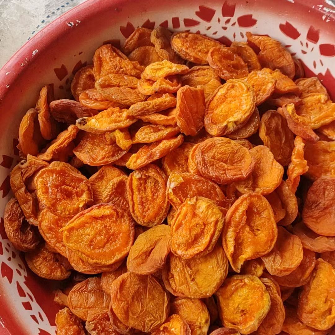Factory Direct Sales of Sugar-Free Preserved Apricots, Snacks, Sweet and Sour Dried Fruits, Pitted Red Apricots, Multiple Specifications, Exclusively from Xinjiang