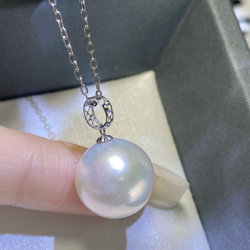 G18K Gold Cut Out Circle Freshwater Pearl Pendant Classic All-Match 12-13mm Edison