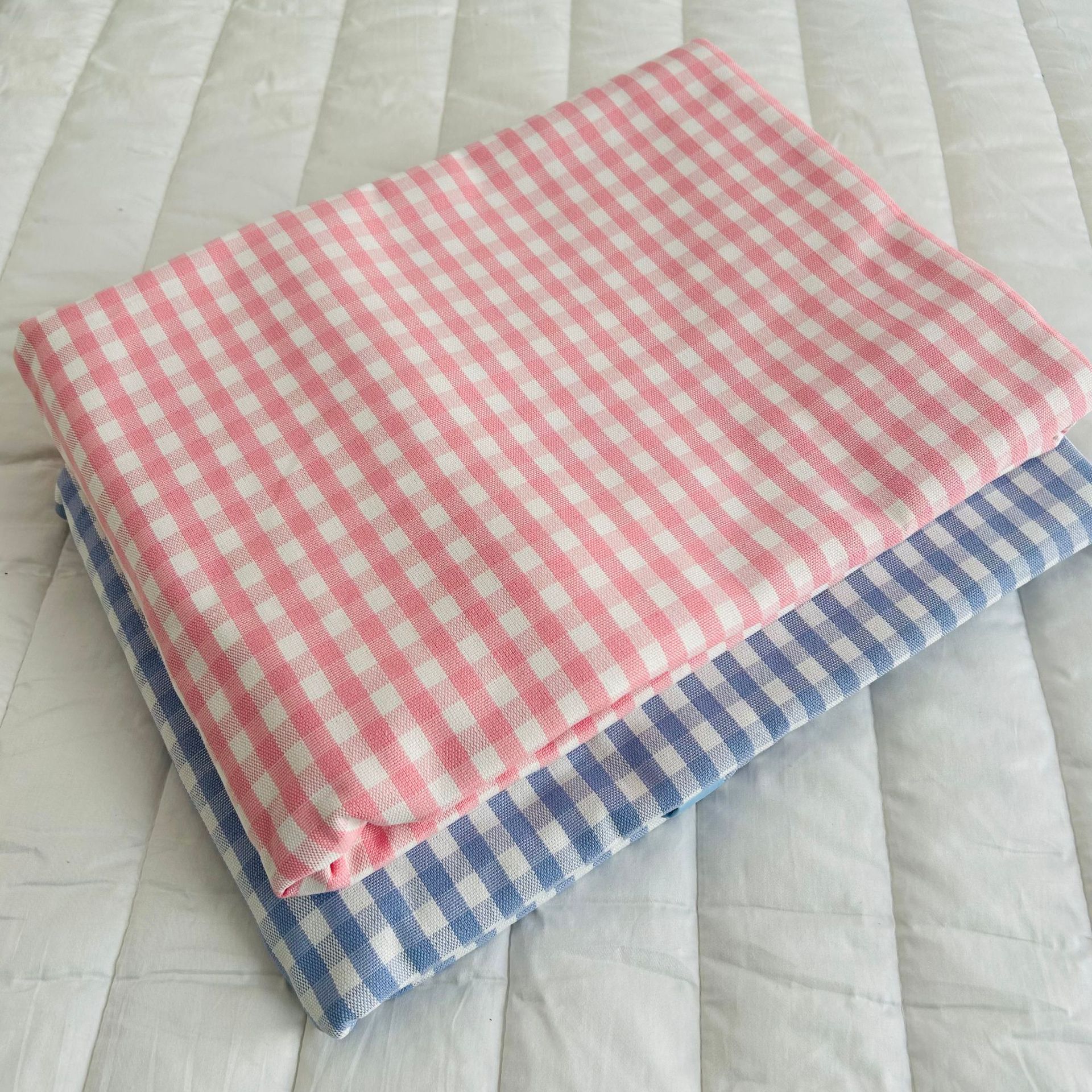 Остатки ткани из хорошего источника: летний мат из тенсела и рами с клетчатым рисунком мягкий охлаждающий мат машинная стирка 50% тенсел + 50% рами