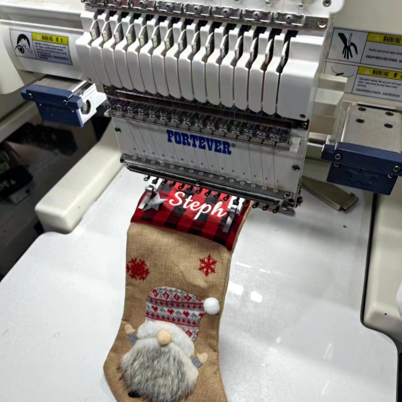 Amazon Christmas Socks Embroider Processing Logo Embroider Ready-To-Wear Yoga Wear Embroider Small Single Piece Customization Manufacturer