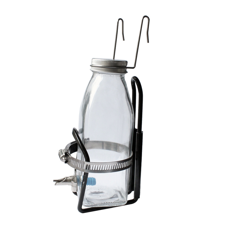 Factory wholesale Totoro firing pin water feeder hedgehog rabbit hanging kettle leak-proof built-in water dispenser pet supplies