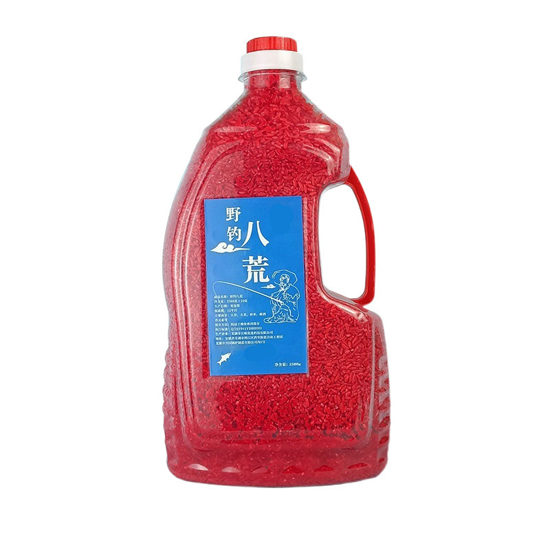 Fishing Bait with Red Worms for Wild Carp Fishing