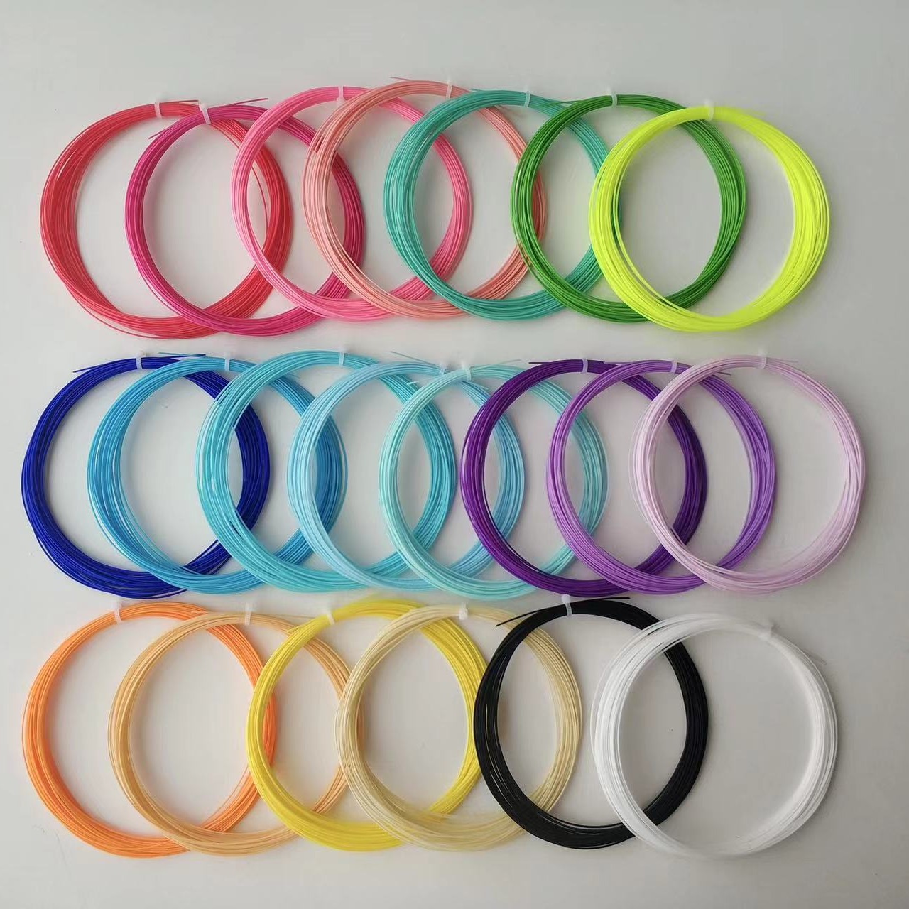 Фабрика нитей для бадминтона, можно настроить логотип, OEM-обработка, индивидуальная упаковка и цвет нити