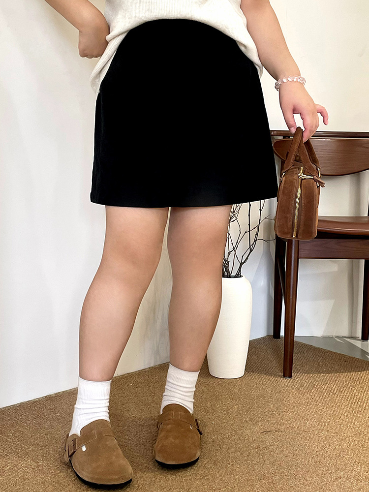 Plus Size Casual Versatile Skirt 2025 Autumn Fat mm Straight Corduroy Skirt Women's Loose Skirt Nq1120