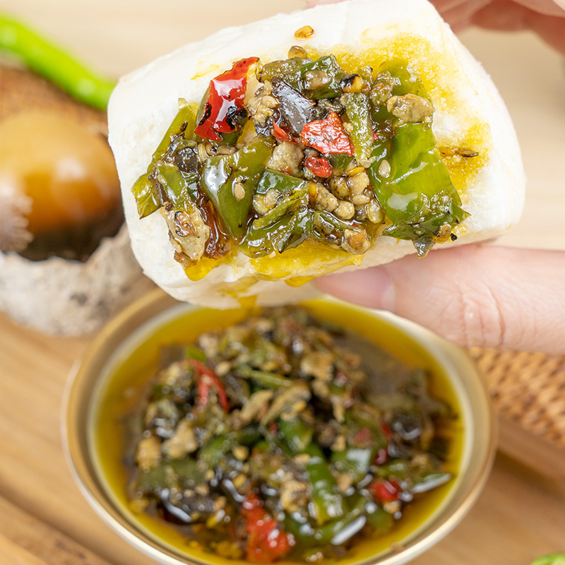 Sichuan baby egg fried pepper sauce chili sauce bibimbap noodles sauce tiger skin green pepper sauce 230g